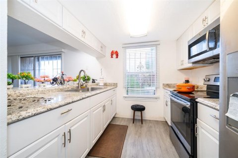 Condo in Orlando, Florida, 3 bedrooms  № 1634602 - photo 6