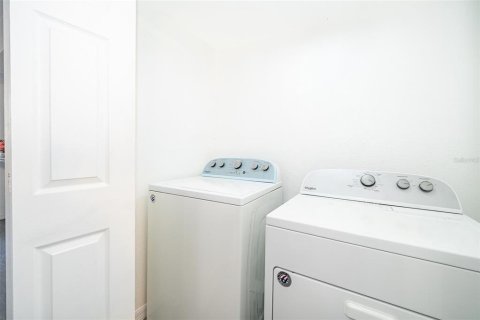 Condo in Orlando, Florida, 3 bedrooms  № 1634602 - photo 18