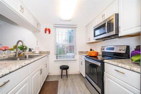 Condo in Orlando, Florida, 3 bedrooms  № 1634602 - photo 7
