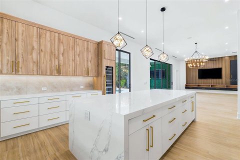 Casa en venta en Sarasota, Florida, 5 dormitorios, 386.94 m2 № 2129068 - foto 10
