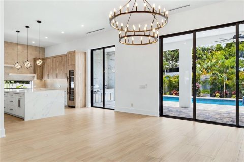 Casa en venta en Sarasota, Florida, 5 dormitorios, 386.94 m2 № 2129068 - foto 11