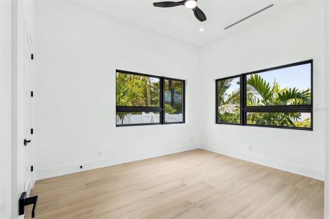 Casa en venta en Sarasota, Florida, 5 dormitorios, 386.94 m2 № 2129068 - foto 19