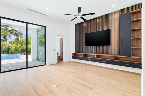 Casa en venta en Sarasota, Florida, 5 dormitorios, 386.94 m2 № 2129068 - foto 13