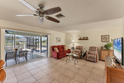 Casa en venta en Port Charlotte, Florida, 3 dormitorios, 123.56 m2 № 1566210 - foto 9
