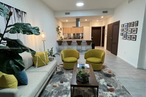 Condo in Miami, Florida, 1 bedroom № 1926855 - photo 3