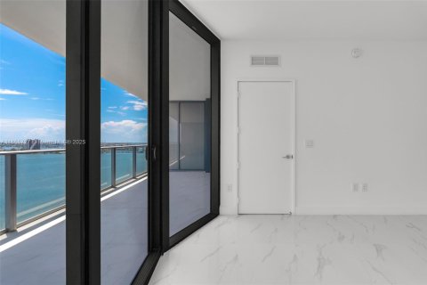 Condo in Miami, Florida, 3 bedrooms  № 1878600 - photo 22