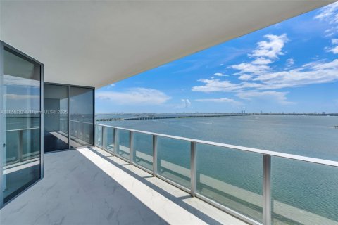 Condo in Miami, Florida, 3 bedrooms  № 1878600 - photo 5