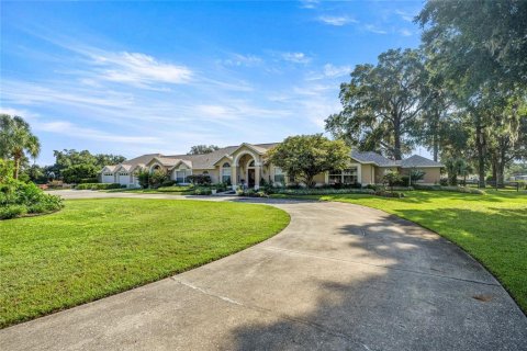Villa ou maison à vendre à Ocala, Floride: 4 chambres, 472.87 m2 № 2324339 - photo 4