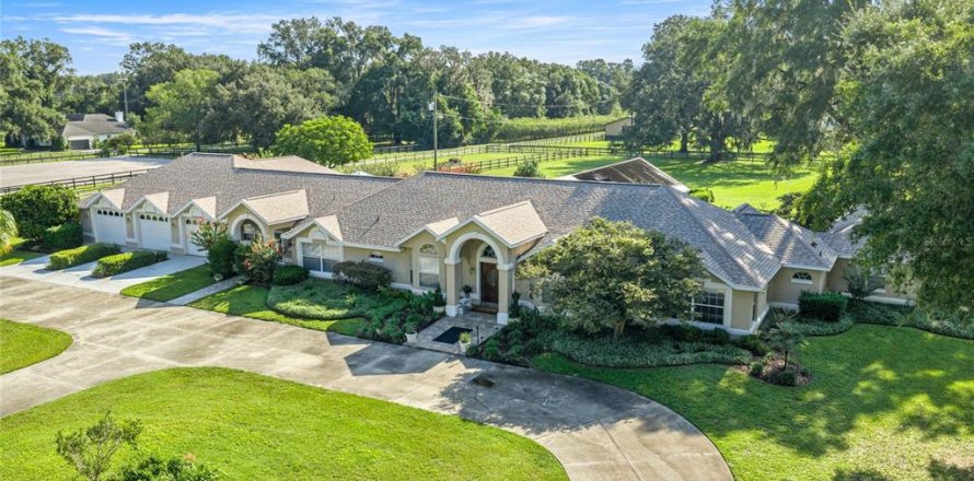 Villa ou maison à Ocala, Floride 4 chambres, 472.87 m2 № 2324339