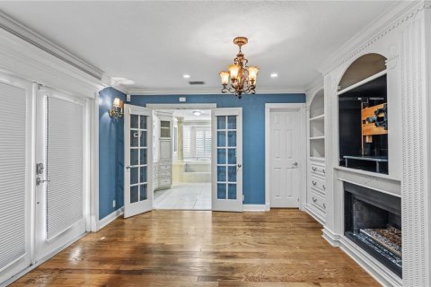 House in Lakeland, Florida 5 bedrooms, 410.63 sq.m. № 2304726 - photo 28