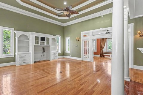 House in Lakeland, Florida 5 bedrooms, 410.63 sq.m. № 2304726 - photo 7