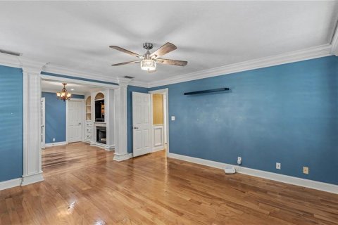 House in Lakeland, Florida 5 bedrooms, 410.63 sq.m. № 2304726 - photo 26