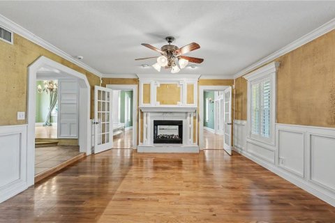 House in Lakeland, Florida 5 bedrooms, 410.63 sq.m. № 2304726 - photo 23