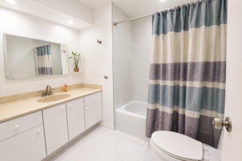 Villa ou maison à vendre à Port St. Lucie, Floride: 3 chambres, 161.74 m2 № 2250869 - photo 13