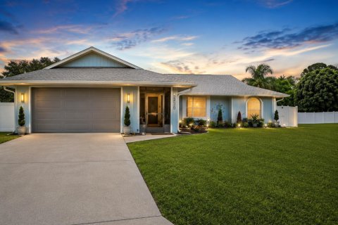 Villa ou maison à vendre à Port St. Lucie, Floride: 3 chambres, 161.74 m2 № 2250869 - photo 2
