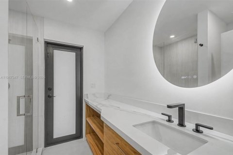 Villa ou maison à vendre à Pinecrest, Floride: 5 chambres, 358.79 m2 № 2029472 - photo 20