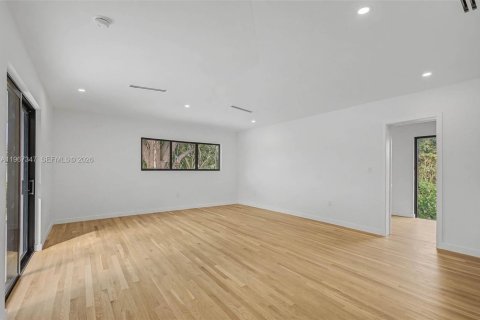 Villa ou maison à vendre à Pinecrest, Floride: 5 chambres, 358.79 m2 № 2029472 - photo 11