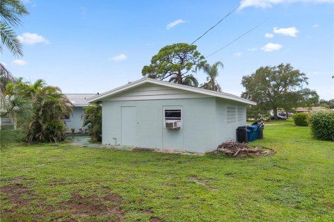 House in Bradenton, Florida 3 bedrooms, 146.41 sq.m. № 2358953 - photo 26