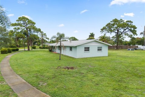 House in Bradenton, Florida 3 bedrooms, 146.41 sq.m. № 2358953 - photo 30