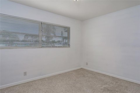 House in Bradenton, Florida 3 bedrooms, 146.41 sq.m. № 2358953 - photo 14