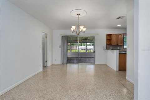 House in Bradenton, Florida 3 bedrooms, 146.41 sq.m. № 2358953 - photo 6