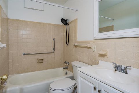 House in Bradenton, Florida 3 bedrooms, 146.41 sq.m. № 2358953 - photo 12