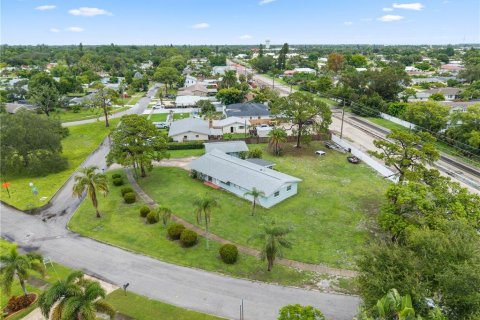 House in Bradenton, Florida 3 bedrooms, 146.41 sq.m. № 2358953 - photo 29