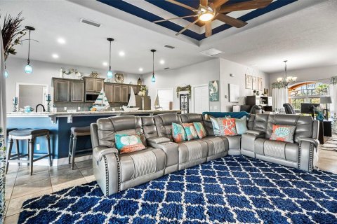 Casa en venta en Bunnell, Florida, 4 dormitorios, 219.44 m2 № 1511960 - foto 6