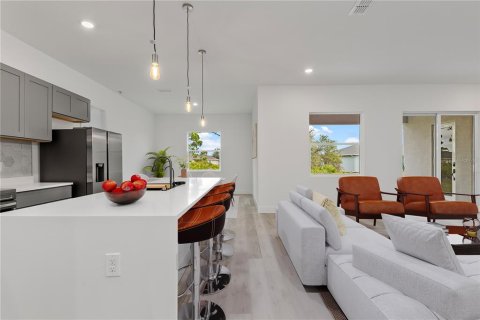 Villa ou maison à vendre à Port Charlotte, Floride: 4 chambres, 196.4 m2 № 2120664 - photo 2