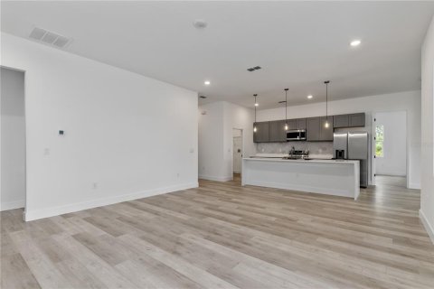 Villa ou maison à vendre à Port Charlotte, Floride: 4 chambres, 196.4 m2 № 2120664 - photo 7
