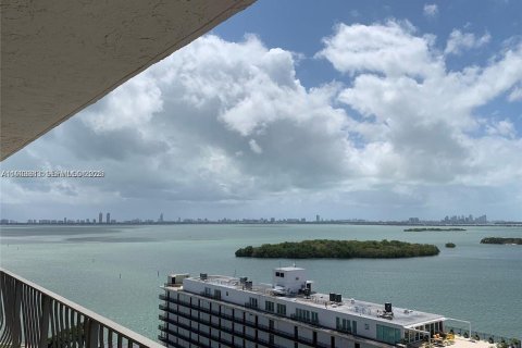 Condominio en alquiler en Miami, Florida, 2 dormitorios, 114.18 m2 № 1992129 - foto 20