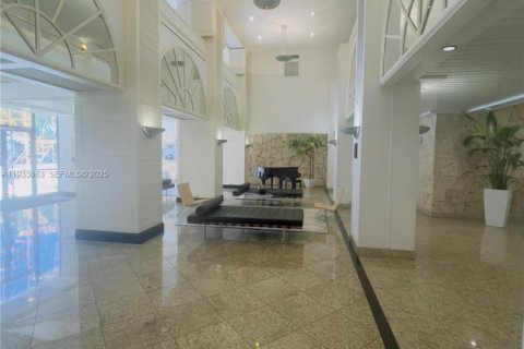 Condominio en alquiler en Miami, Florida, 2 dormitorios, 114.18 m2 № 1992129 - foto 15