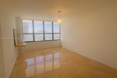 Condominio en alquiler en Miami, Florida, 2 dormitorios, 114.18 m2 № 1992129 - foto 9