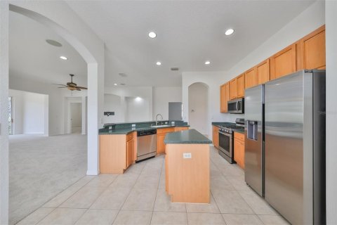 House in Sun City Center, Florida 2 bedrooms, 182.37 sq.m. № 1198046 - photo 12