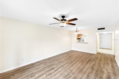 Condominio en venta en Tampa, Florida, 2 dormitorios, 99.22 m2 № 2097186 - foto 3