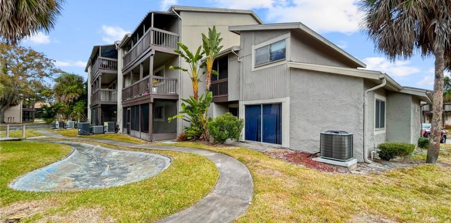 Condominio en Tampa, Florida, 2 dormitorios  № 2097186