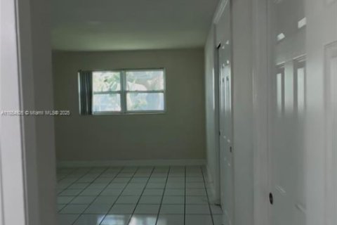 Apartment in Miami, Florida 2 bedrooms, 92.9 sq.m. № 1874935 - photo 4