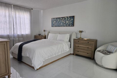 Appartement à louer à Miami, Floride: 3 chambres, 101.45 m2 № 2390476 - photo 12
