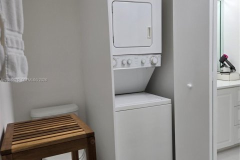 Appartement à louer à Miami, Floride: 3 chambres, 101.45 m2 № 2390476 - photo 10