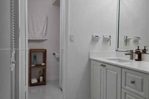 Appartement à louer à Miami, Floride: 3 chambres, 101.45 m2 № 2390476 - photo 6