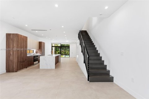 Touwnhouse à louer à Miami, Floride: 4 chambres № 2030045 - photo 7