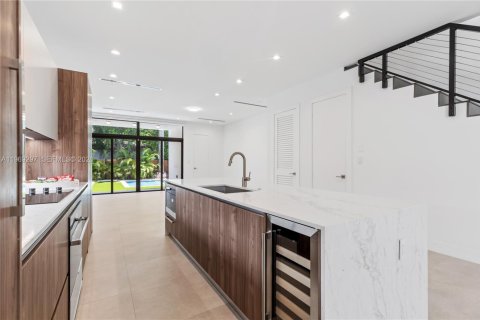 Touwnhouse à louer à Miami, Floride: 4 chambres № 2030045 - photo 15