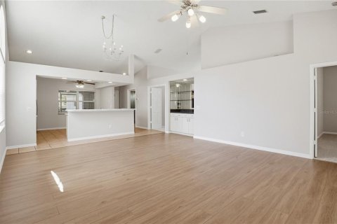 Villa ou maison à vendre à Sarasota, Floride: 2 chambres, 132.66 m2 № 2152190 - photo 9