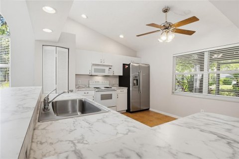 Villa ou maison à vendre à Sarasota, Floride: 2 chambres, 132.66 m2 № 2152190 - photo 7