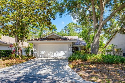 House in Sarasota, Florida 2 bedrooms, 132.66 sq.m. № 2152190