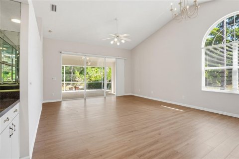 Villa ou maison à vendre à Sarasota, Floride: 2 chambres, 132.66 m2 № 2152190 - photo 8