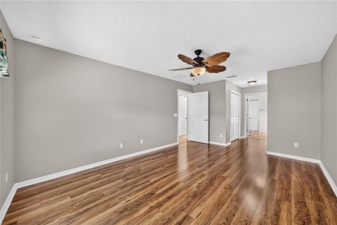 Villa ou maison à vendre à Mount Dora, Floride: 3 chambres, 154.5 m2 № 2419378 - photo 17
