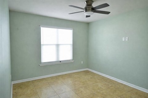 Copropriété à louer à New Port Richey, Floride: 3 chambres, 114.08 m2 № 2167799 - photo 10