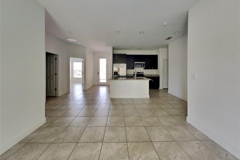 Casa en alquiler en Kissimmee, Florida, 3 dormitorios, 113.81 m2 № 1844988 - foto 3