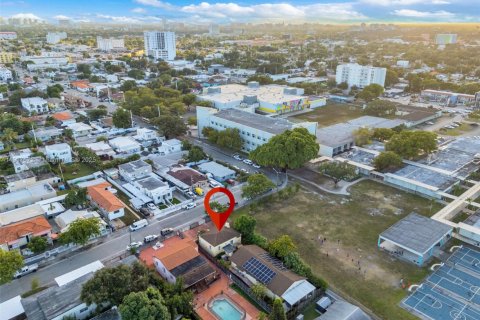 Propiedad comercial en venta en Miami, Florida, 235.23 m2 № 1972314 - foto 26